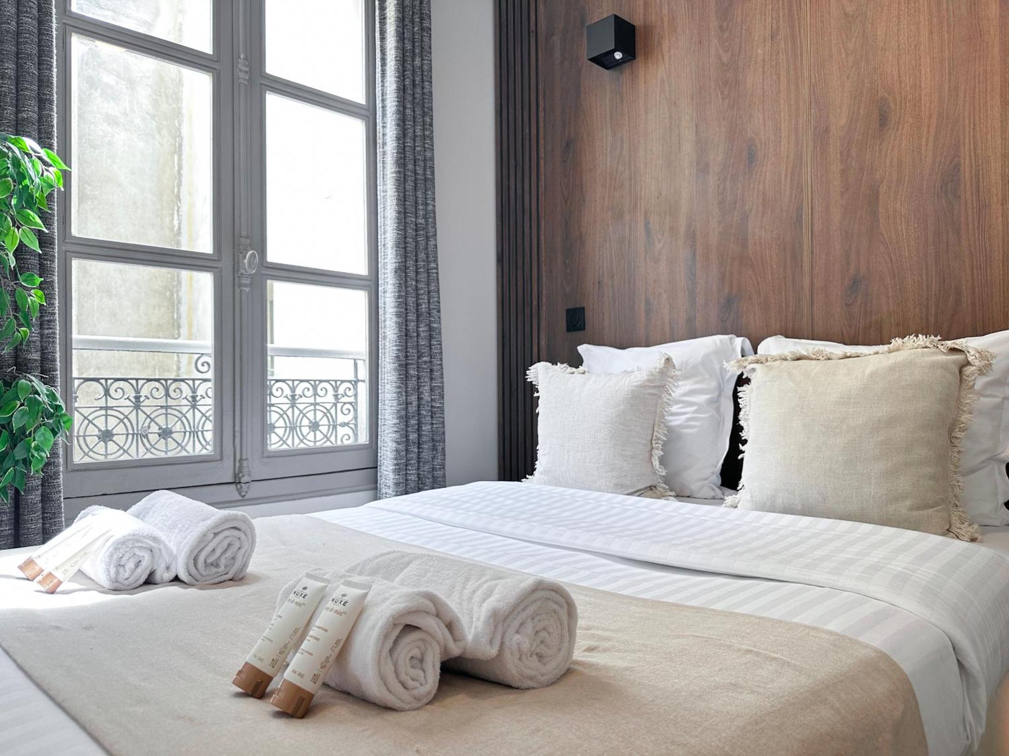 Apartamento Unique Flat Near Louvre & Palais Royal París Exterior foto